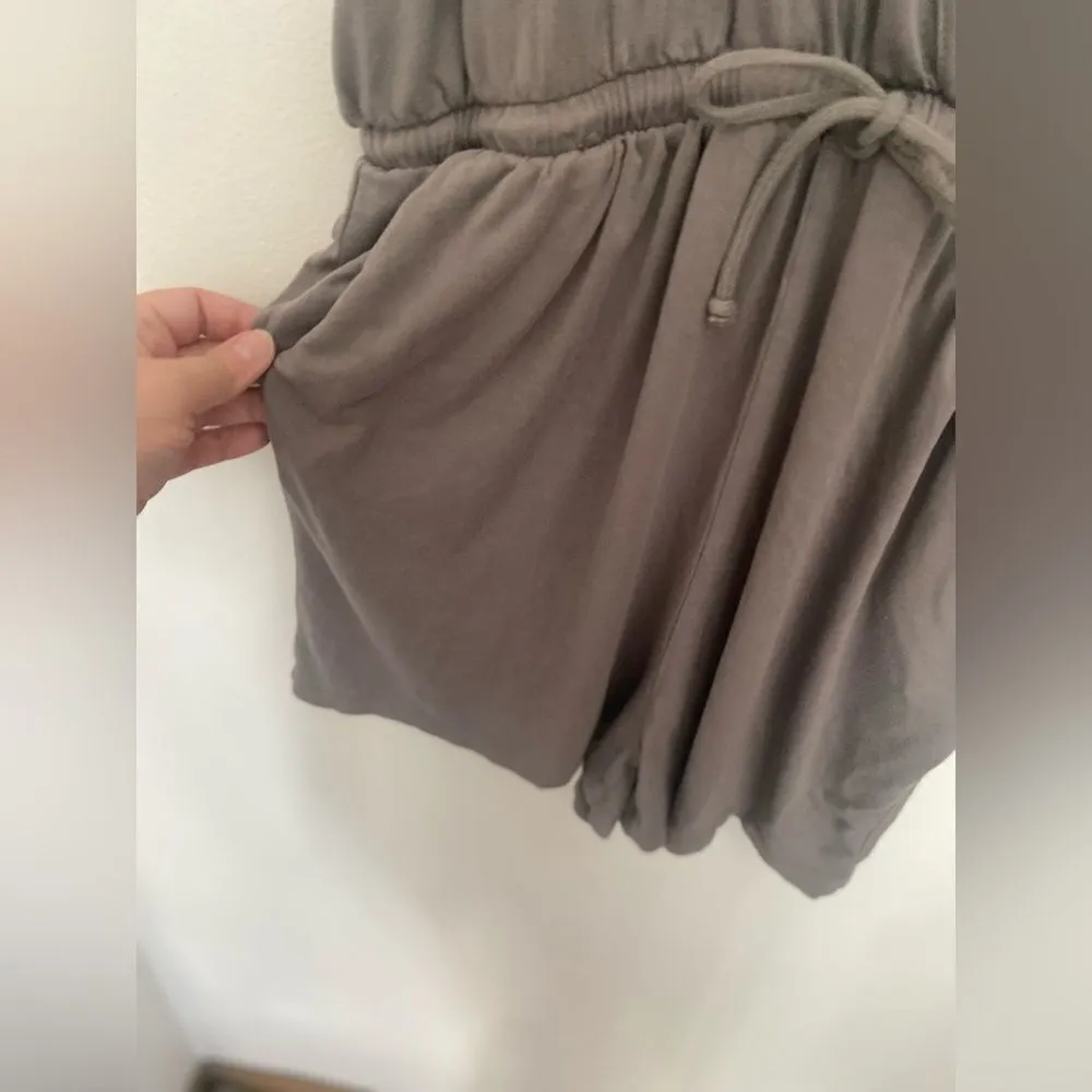 Oak + Fort taupe double v drawstring romper size M Size M - Image 2