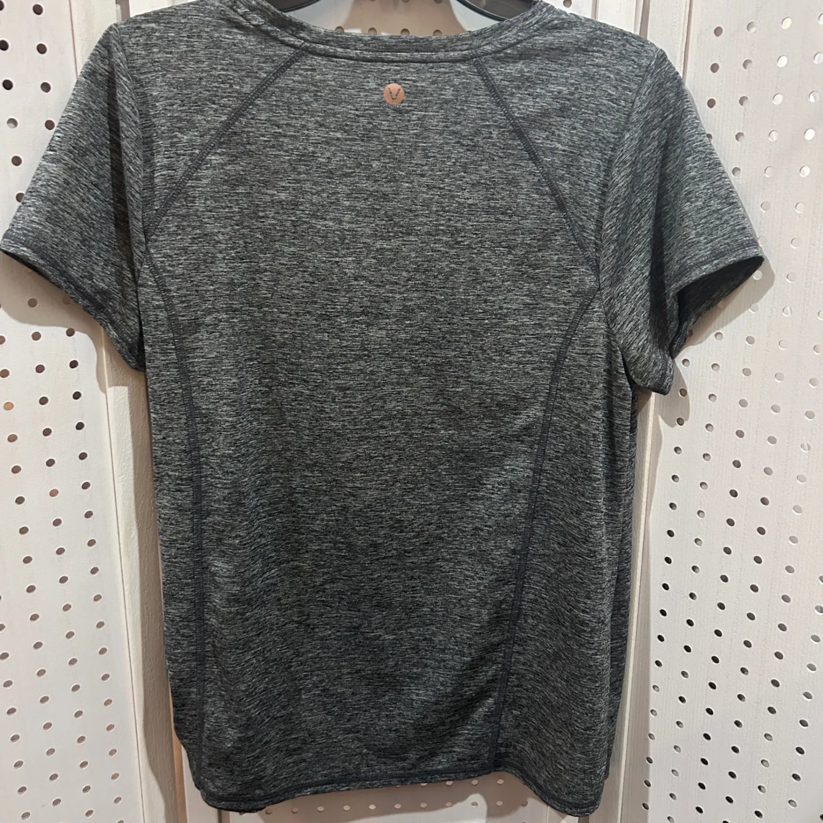 LIVI Activewear Heather Gray V Neck Short Sleeve Athletic T Shirt Womens 10/12 - Image 6