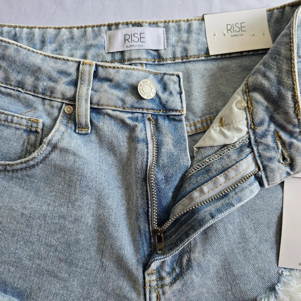 Rise‎ Light Wash Blue Distressed Denim Festival Shorts Size 5 - Image 11