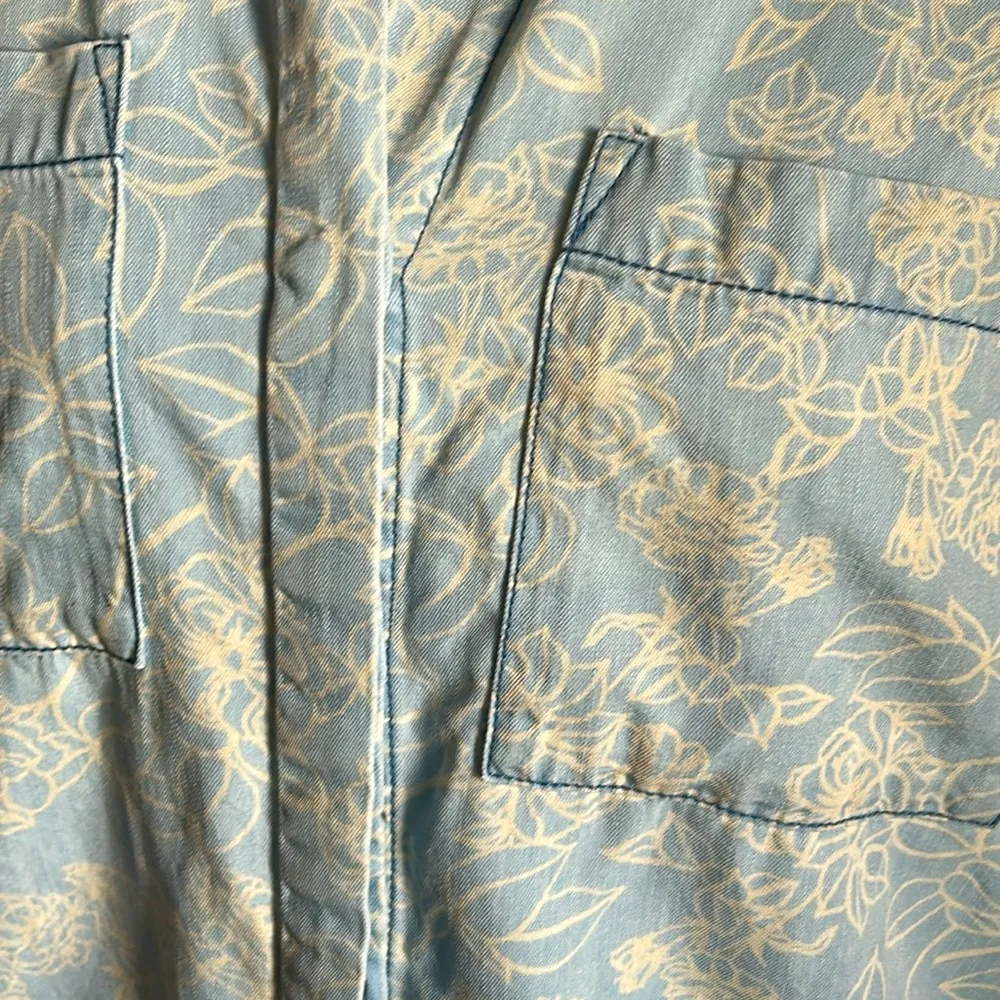 Velvet Heart Chambray Floral Print Button Down Tie Front Roll Cuff Shirt - Image 9