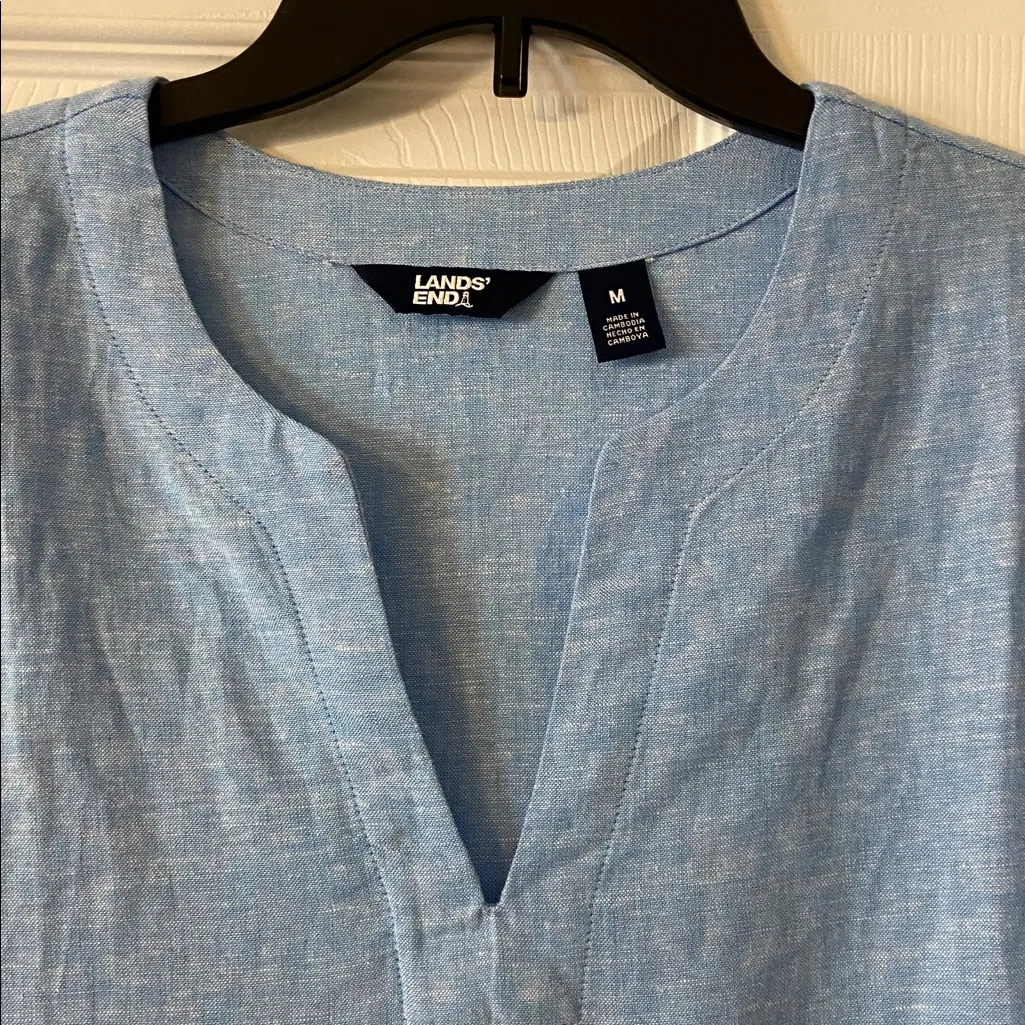 Lands' End Sky Blue Split Neck Linen Top  size M brand new two front  pockets - Image 2