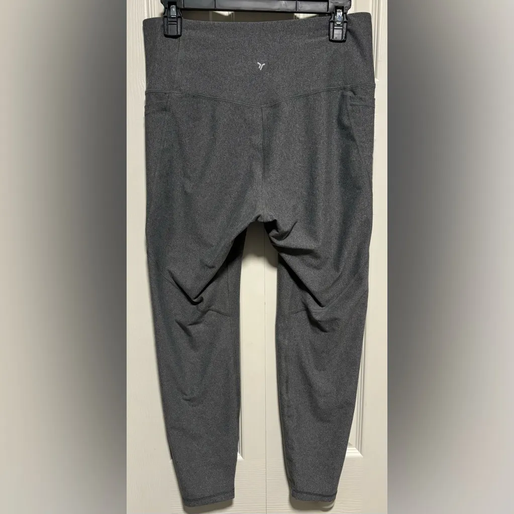 Old Navy Active PowerSoft Go-Dry High-Rise Leggings
Size Large - Image 2