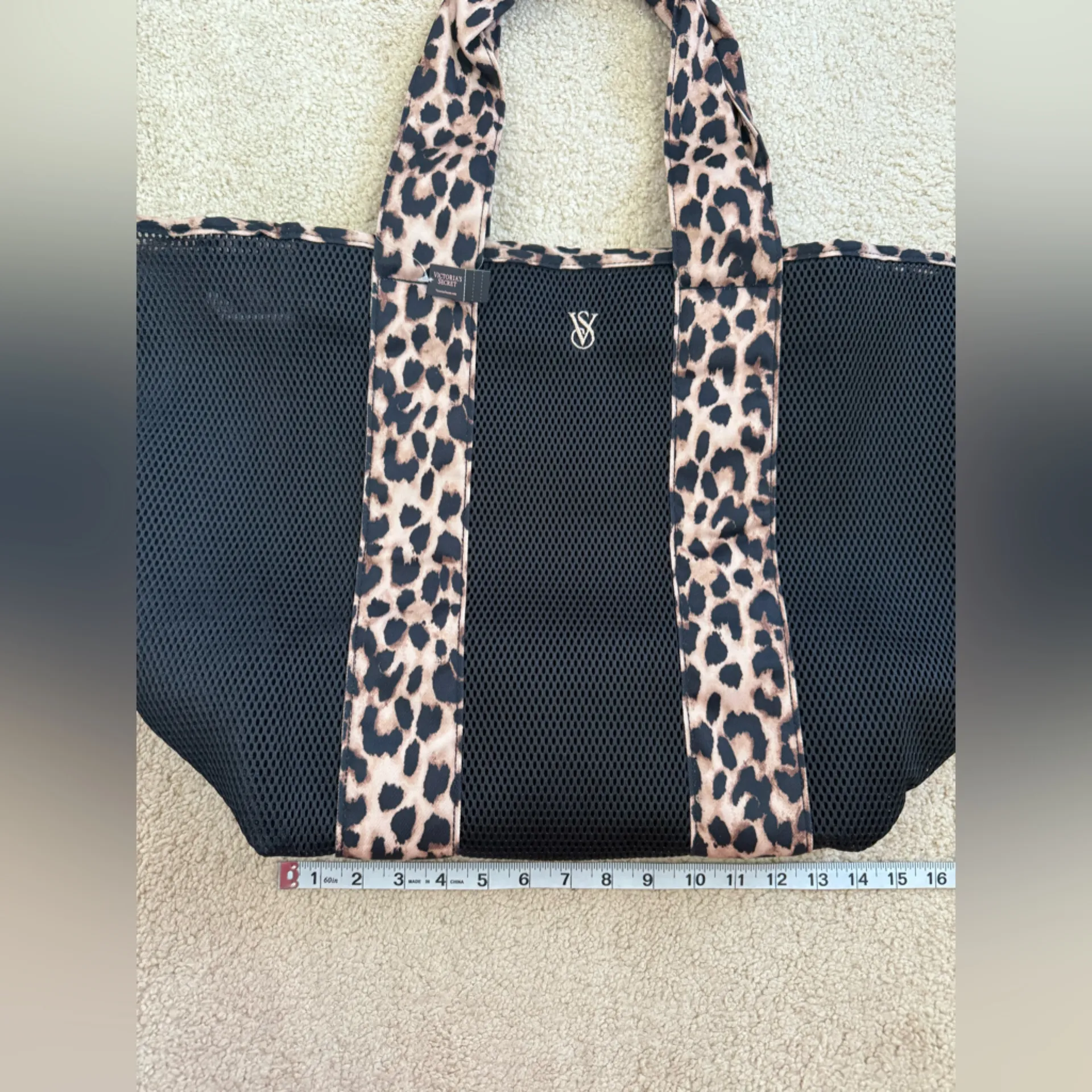Victoria’s Secret mesh shopper with leopard accent cheetah  handles - Image 4