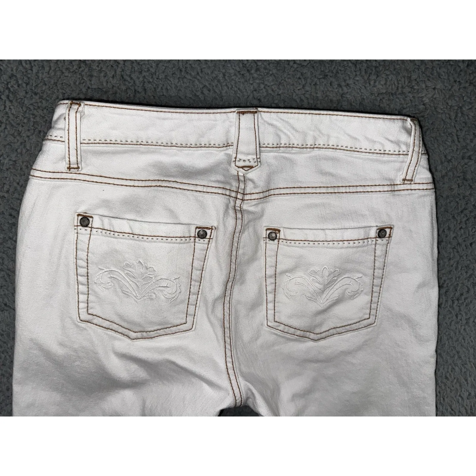 Cabi Jeans Women 4 Low Rise Bootcut Embroidered Pockets Boho Contemporary‎ - Image 7