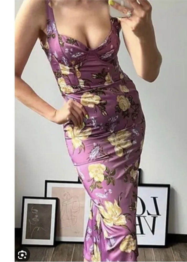 zara corset satin dress The viral Zara corset styled to look expensive , Styling brown lace & satin to create the perfect evening combination. Would you wear this?, Save for outfit inspiration , #zara #zaranewin