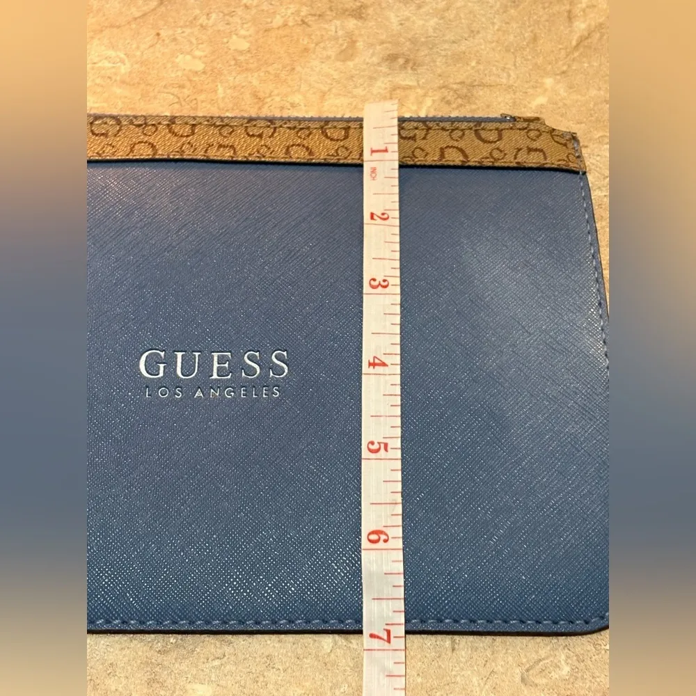 GUESS Blue Wristlet Clutch NWOT - Image 9