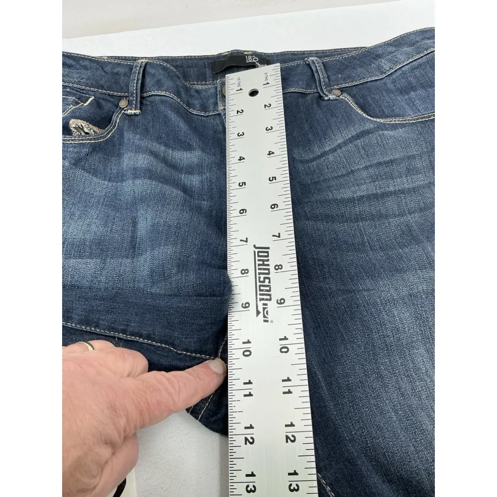 Womans Excellent Condition 1822 Denim Blue Jeans 16 Button Accent 0086/W-2 - Image 7