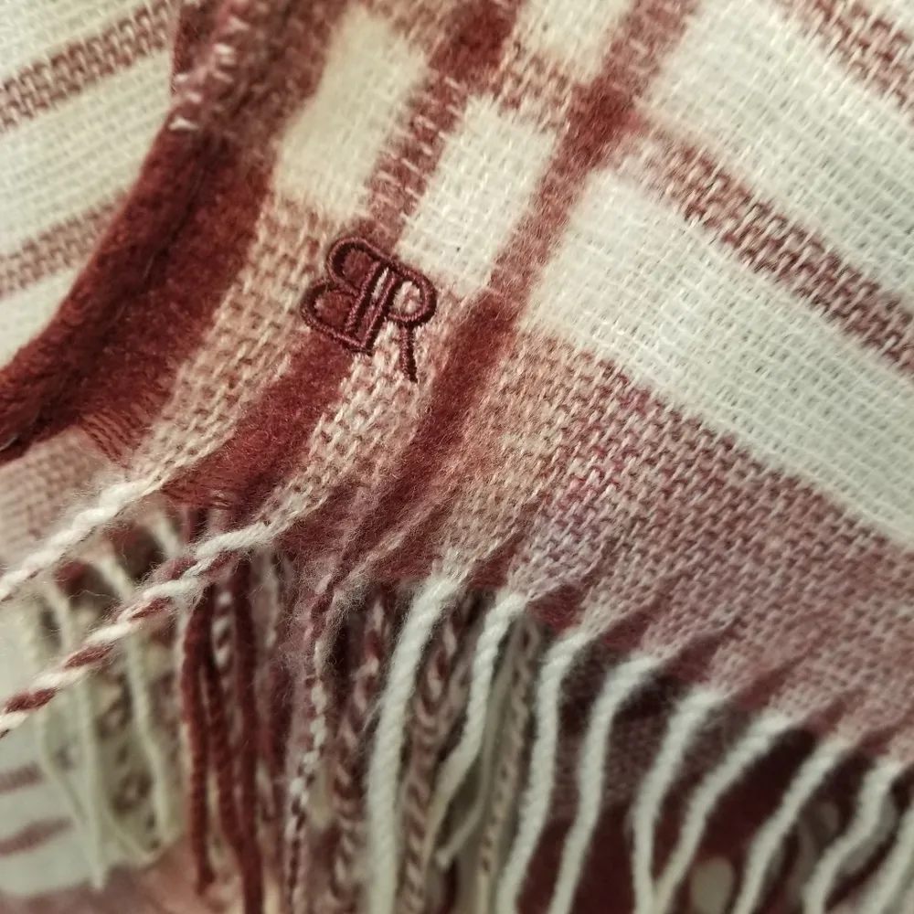 {OS} NWT Banana Republic Mariana Plaid Red Fringe Komono Blanket Cashmere Blend - Image 5