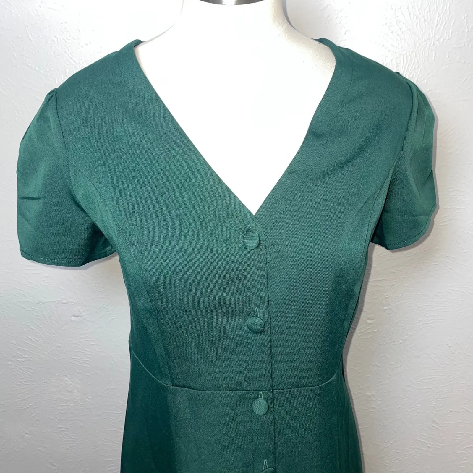 NWOT Rihoas Forest Green Puff‎ Sleeve Midi Dress Button Front Quiet Luxury M Size M - Image 5
