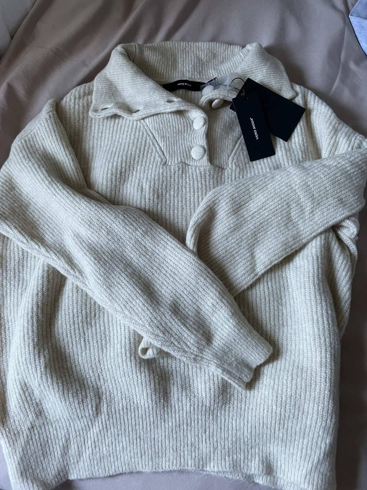 NWT Boutique Pullover Sweater Tan Size M - Image 3