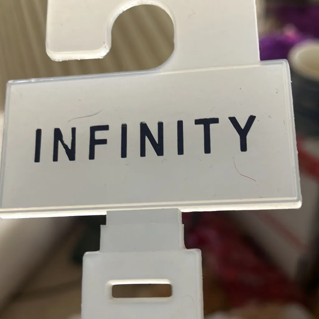 FINAL MARKDOWN Universal thread neck gator brand new - Image 2