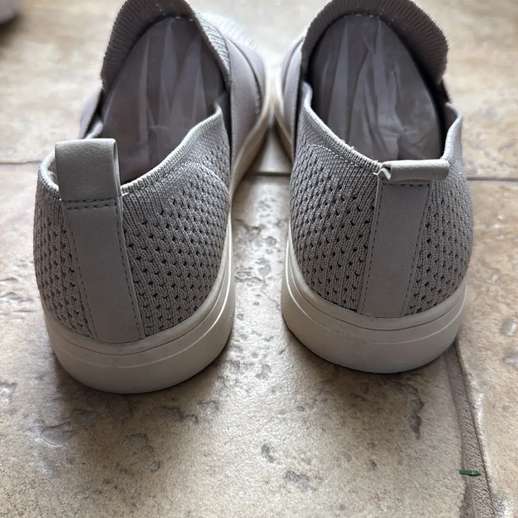 New! Lucky Brand Larays Gray Slip On Knit Criss Cross Sneakers Size 7 - Image 5