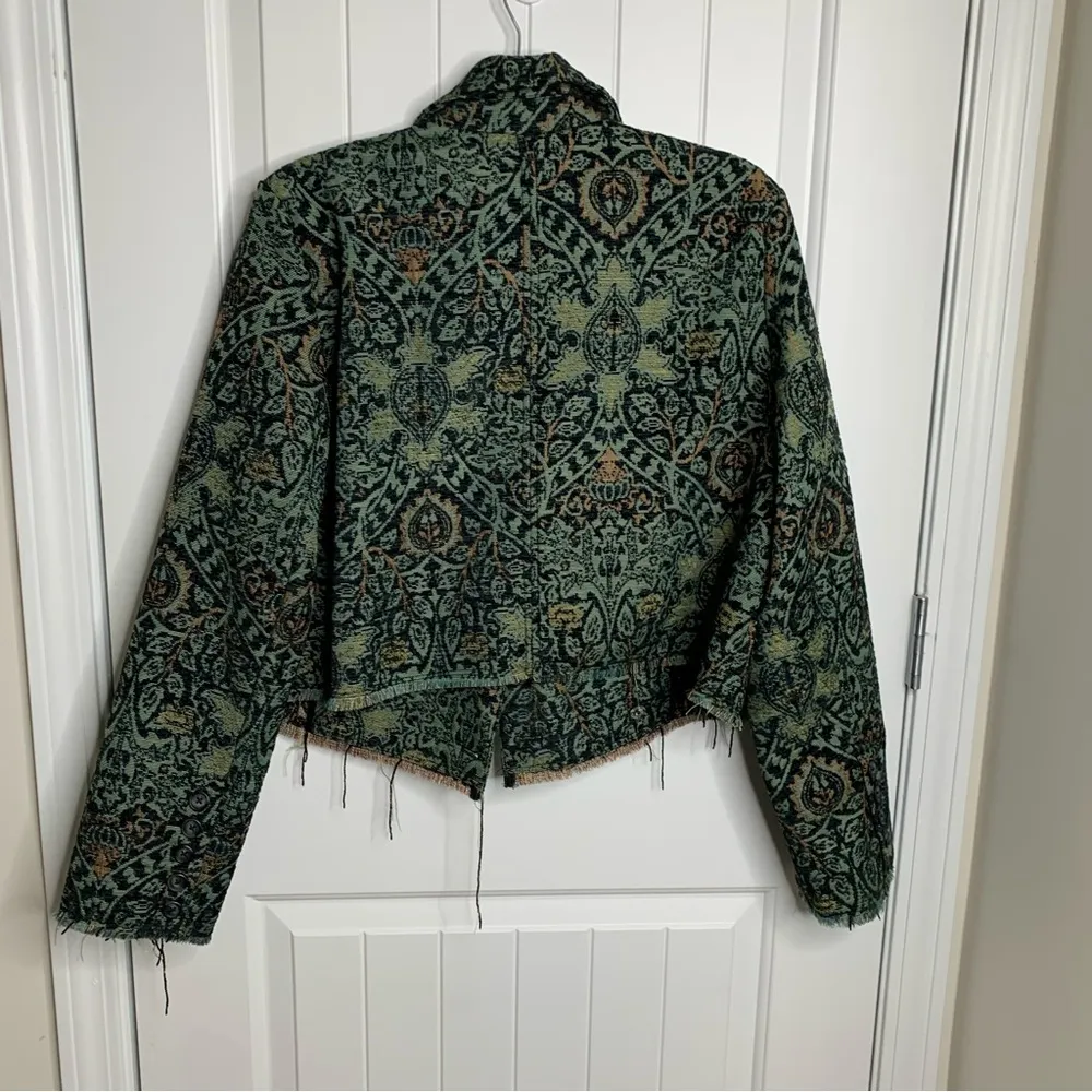 Free People tapestry paisley crop boxy jacket size large - Image 6