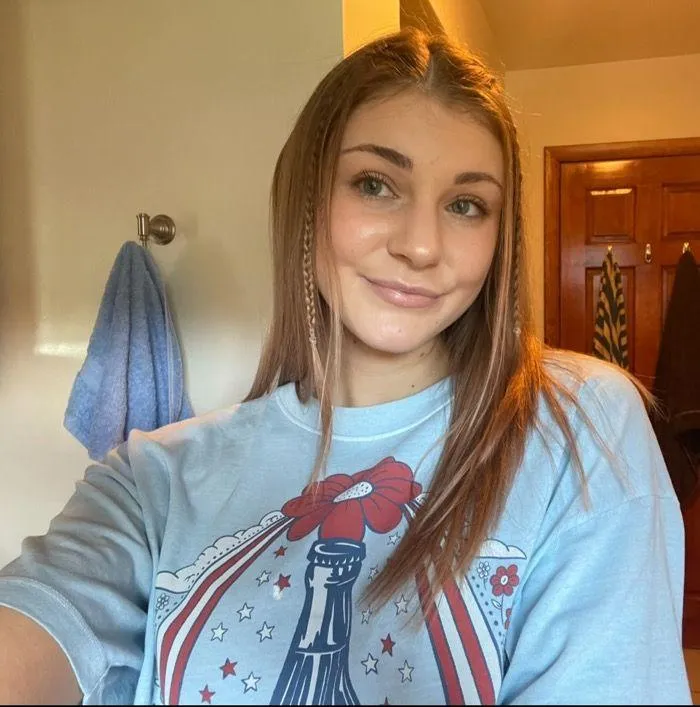 American Eagle patriotic Coca Cola Graphic T-Shirt - Image 2