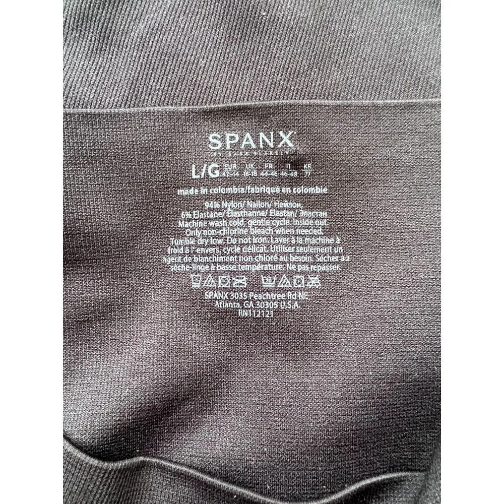 Spanx Look At Me Now Seamless Leggings Black  size Large excellent pre owned - Image 4