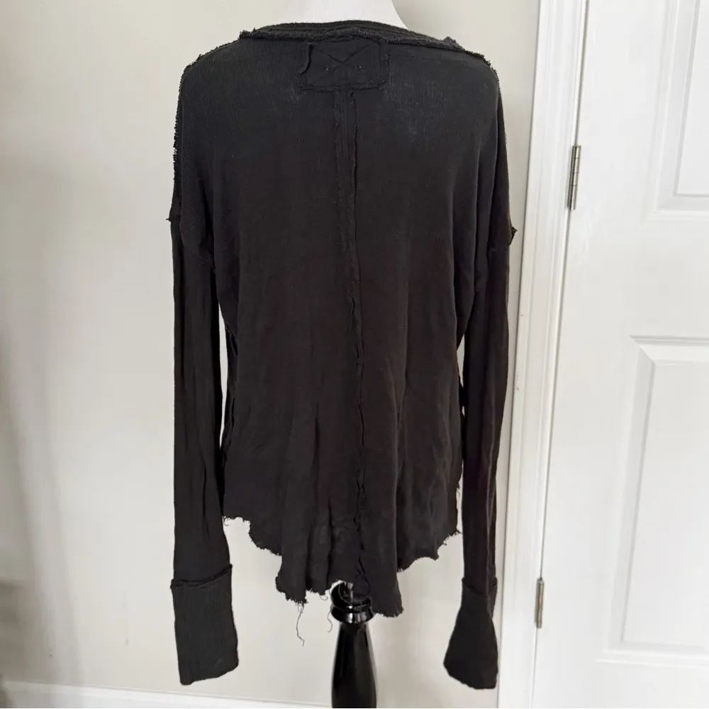 Free People Ribbed Distressed Long Sleeve Shirt size small - Image 5