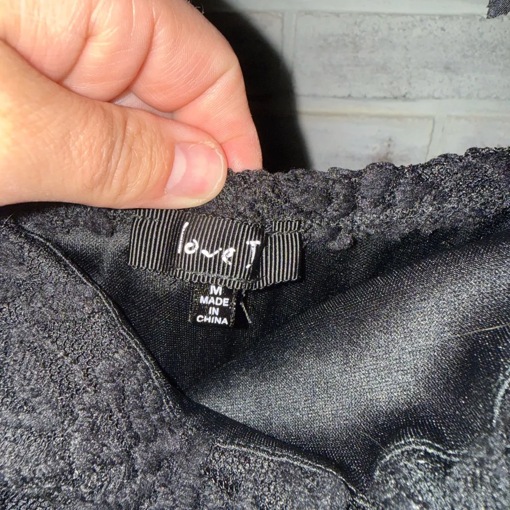 Love Black High Low Lace Dress Size M - Image 3