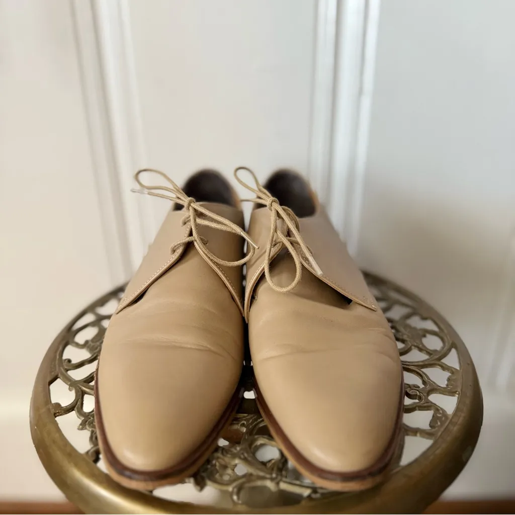 Everlane The Modern Oxford in Beige - Image 4
