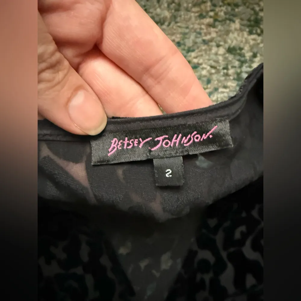 Betsey Johnson black burnout velvet leopard print tie tunic dress, size 2 - Image 4