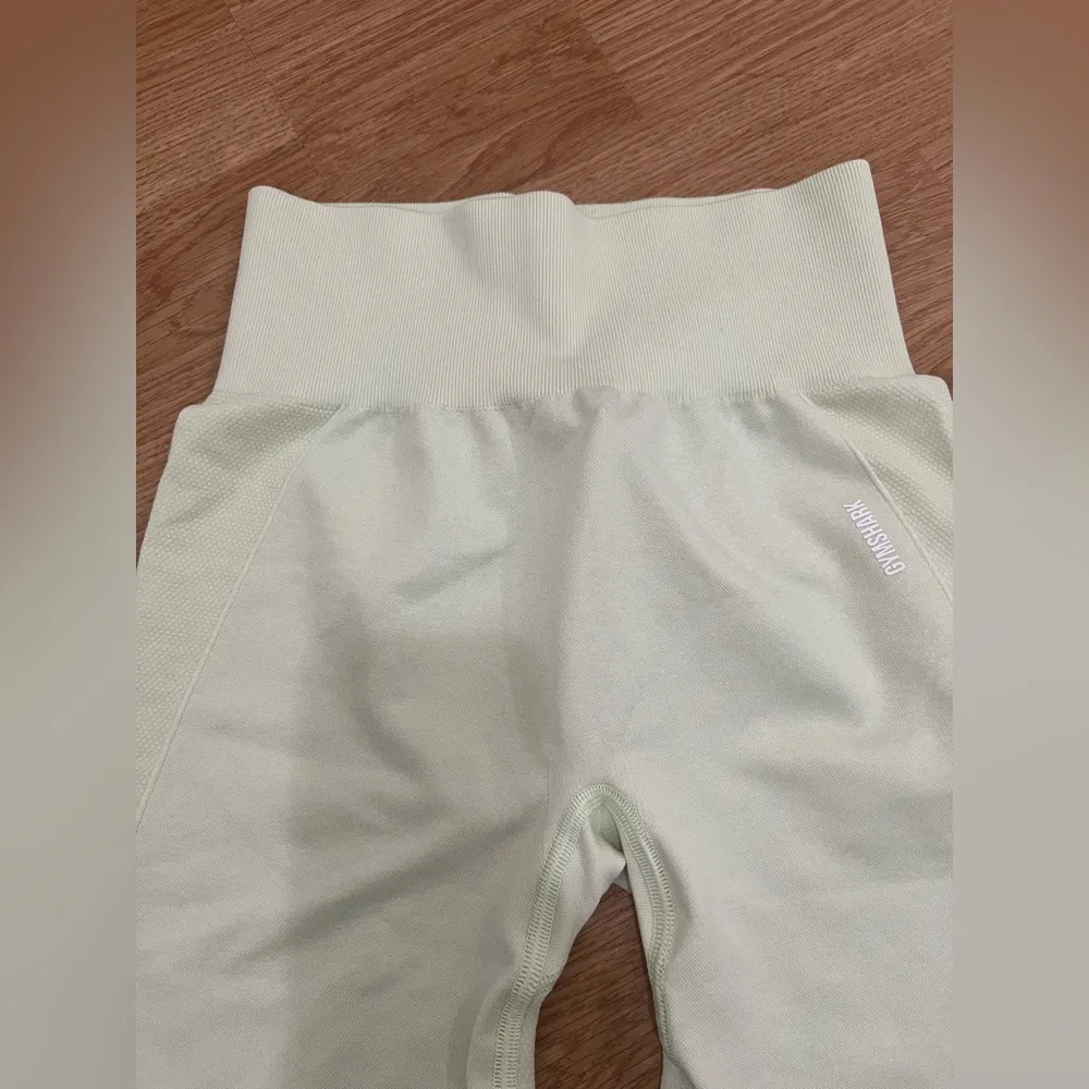 Gymshark Flex Seamless Cycling Shorts (Size S) - Image 4