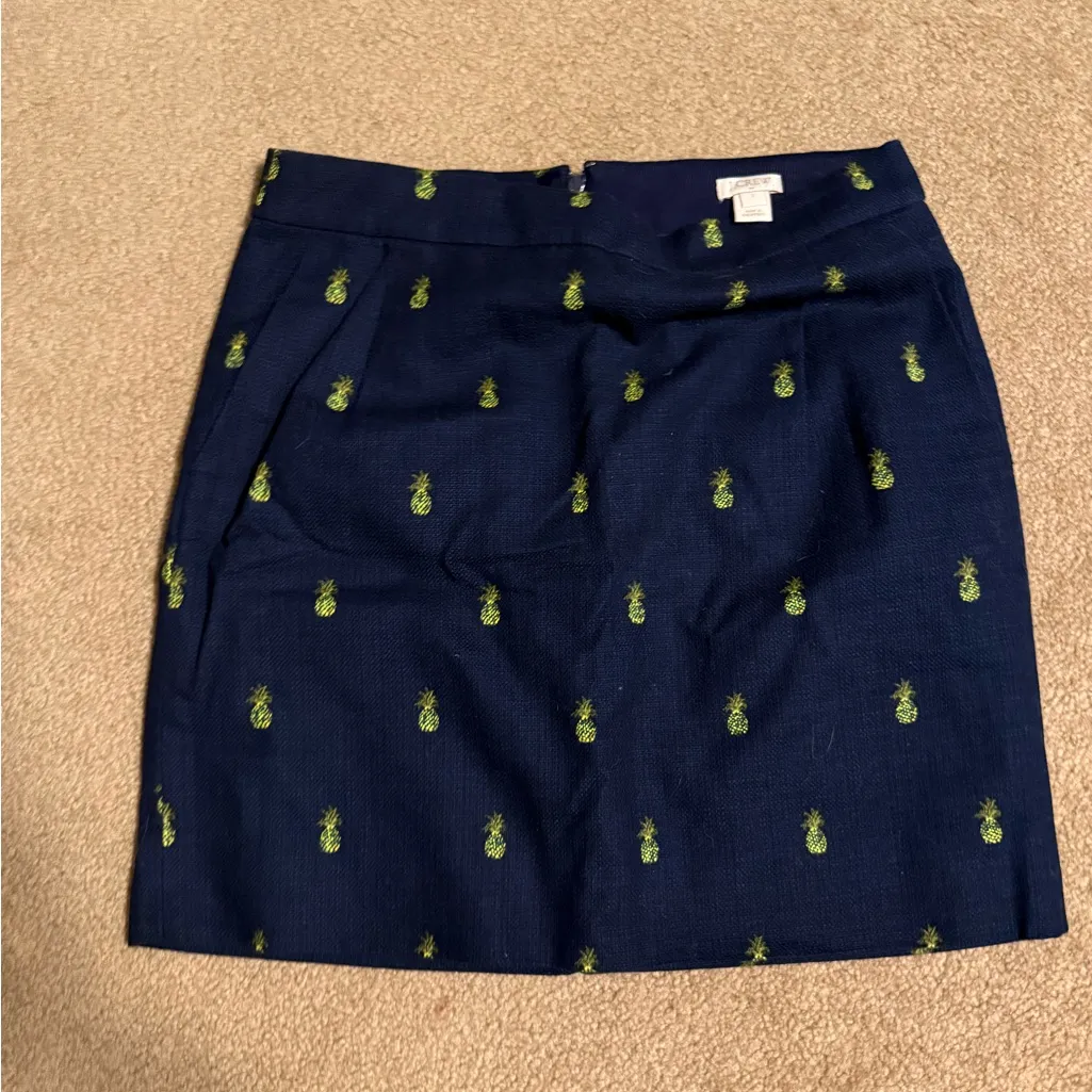J. Crew Dark Blue Skirt with Pineapple Design - Image 4