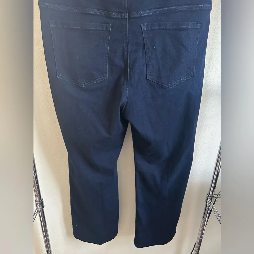 LANE BRYANT HIGH RISE BOOT CUT JEANS. - Image 4