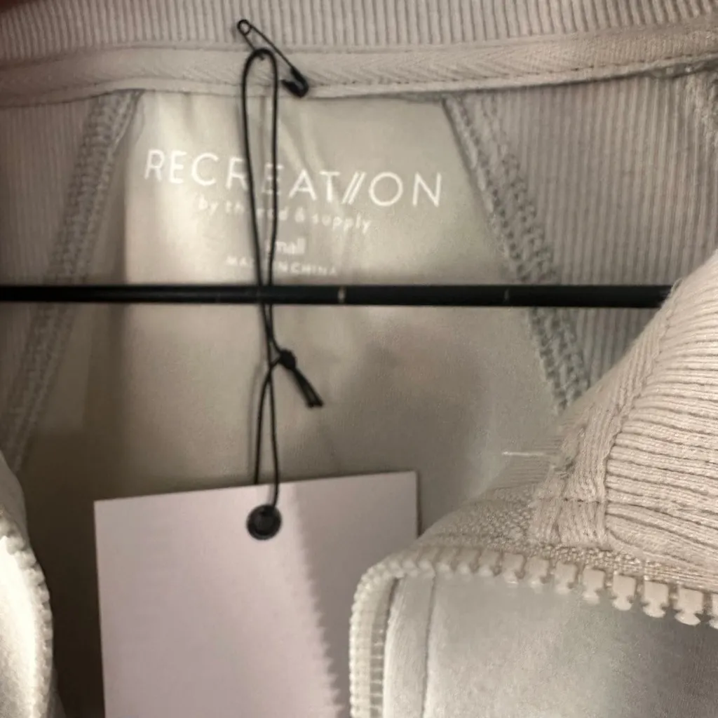 Recreation Thread & Supply Sage 1/4 Zip Pullover Sweatshirt NWT Small Green - Image 4