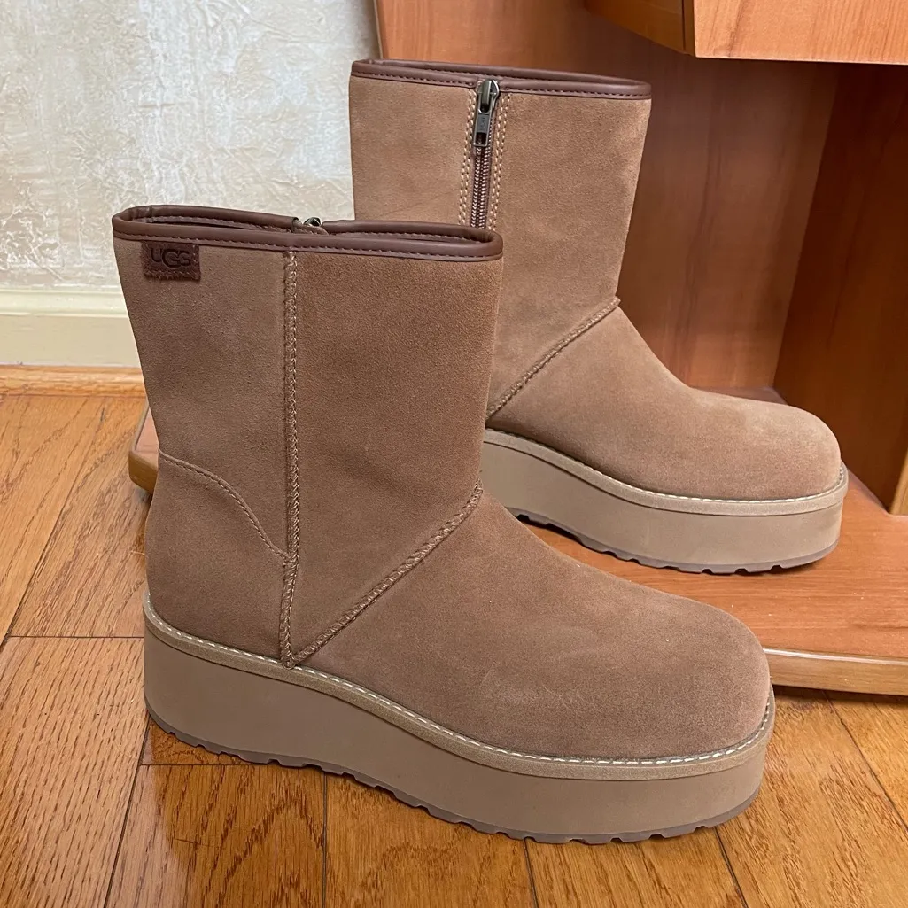 UGG Woman’s Cityfunc CHESTNUT Mid Boots Square toes Platform New Sz 9 - Image 5