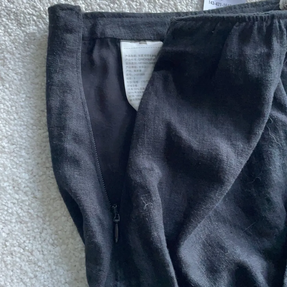 Cute Brand New with Tags Abercrombie & Fitch Black Skirt - Image 6