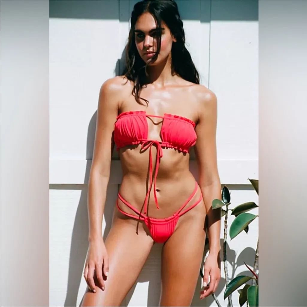 Free People X Toast Signature Ruffle Bandeau Top in Fern green size medium nwt - Image 4