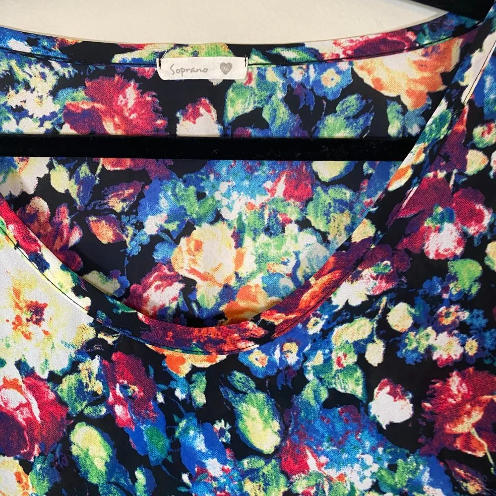 Soprano  Floral Blouse - Image 4