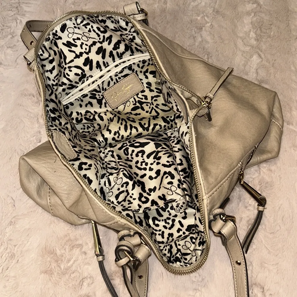 Jessica Simpson handbag - Image 9