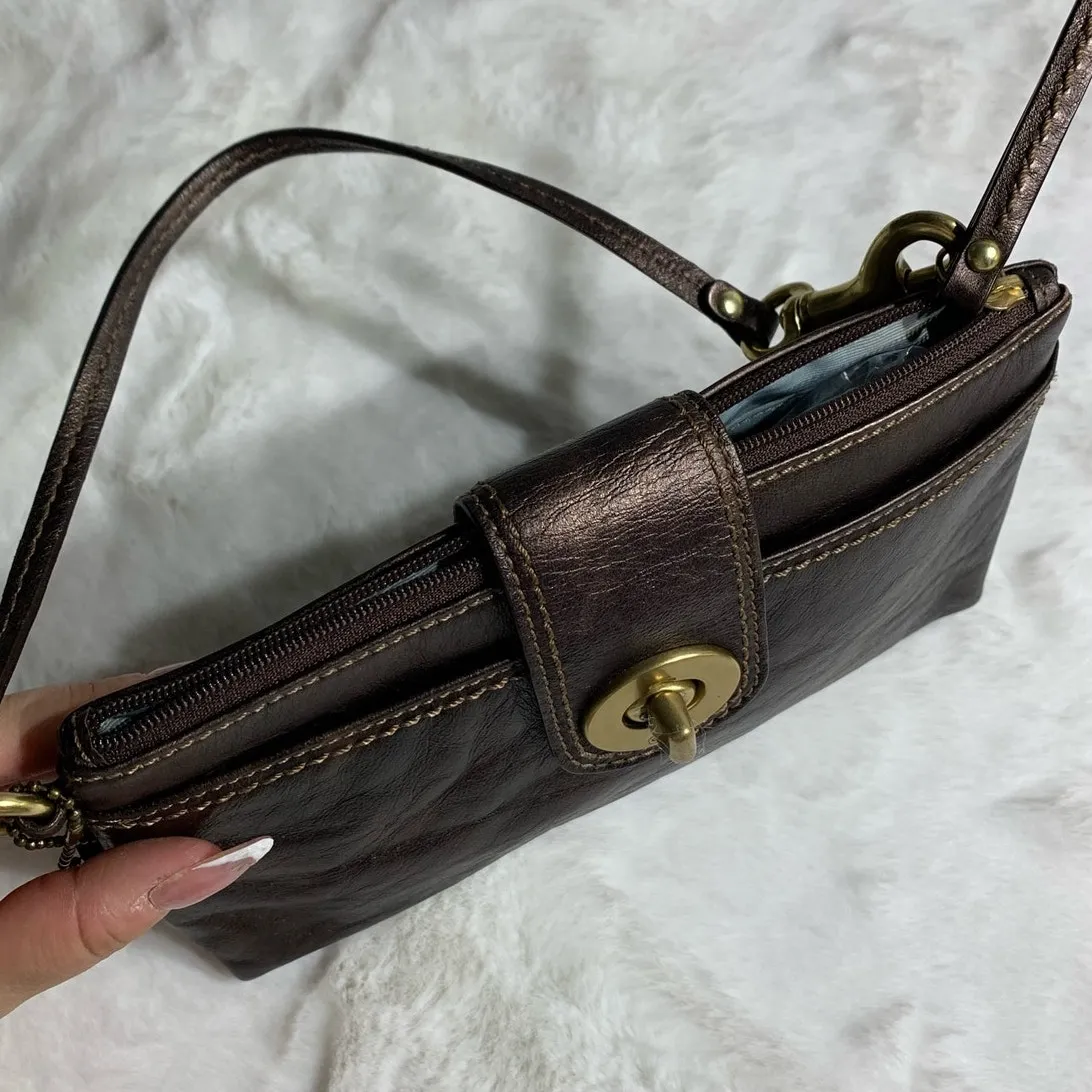 y2k COACH Bronze Turnlock Wristlet - Image 7