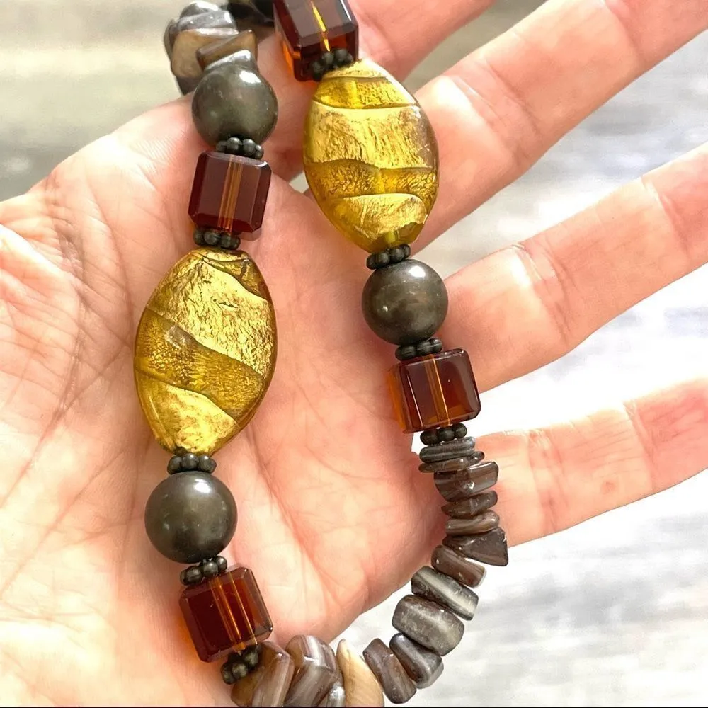 Premier Designs Spice it Up glass bead and shell necklace - Image 3