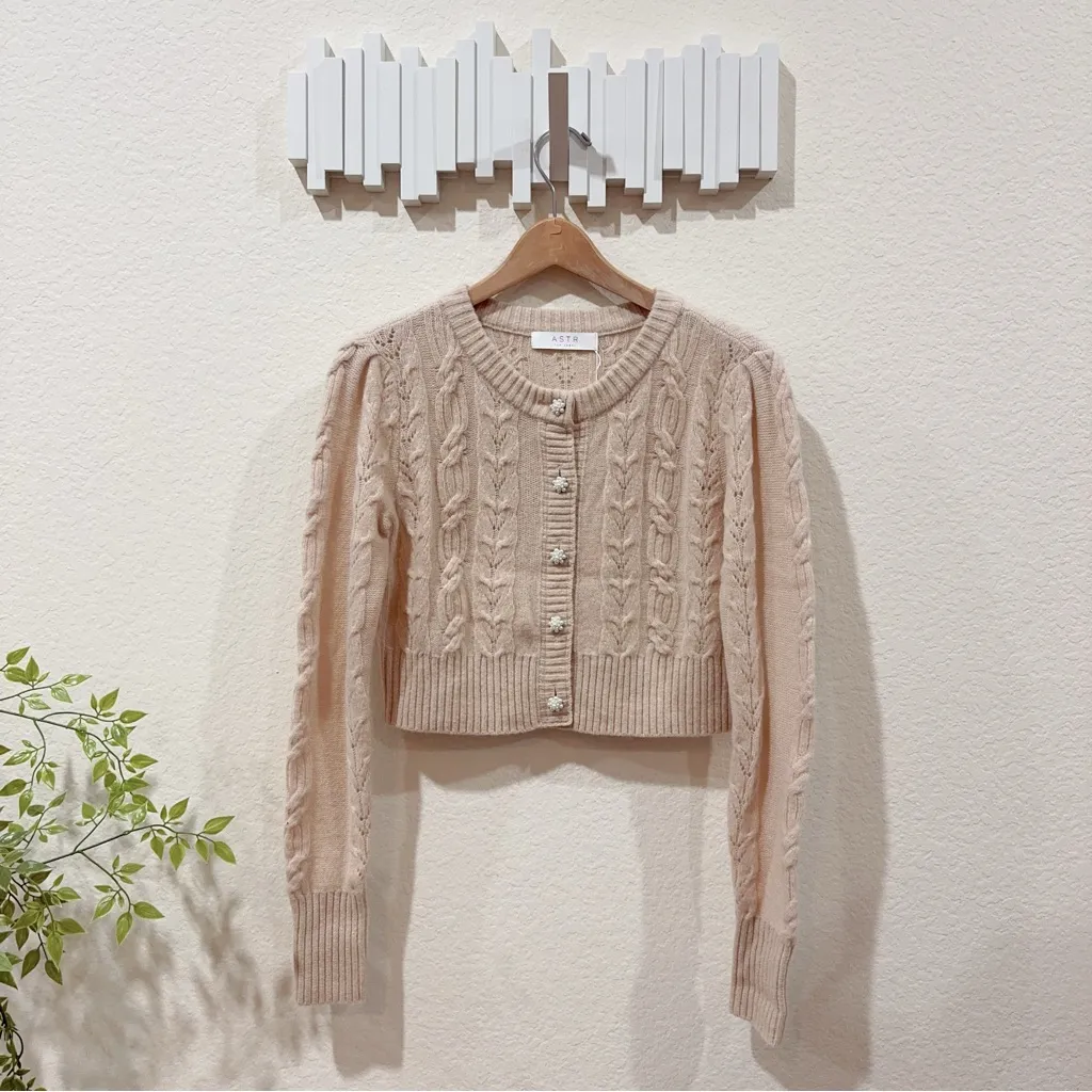 ASTR Peri Cable Knit Cropped Wool Cardigan Vanilla One Size NWT - Image 6