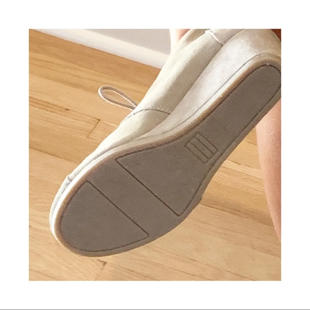 Toms Desert Wedge Taupe Suede Booties Lace Up 7.5 - Image 4