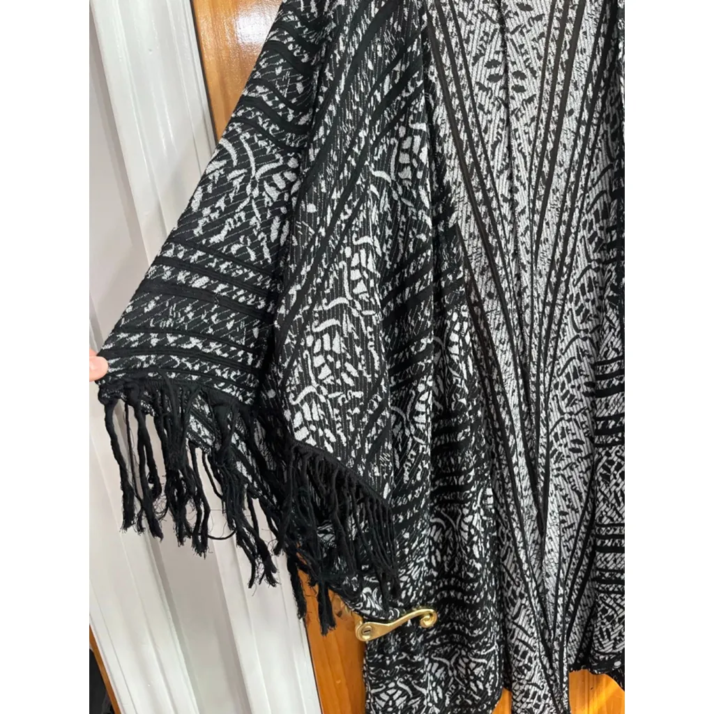 Free People Black Pattern Fringe Kimono Cardigan Rare ASO Selena Gomez M/L - Image 3