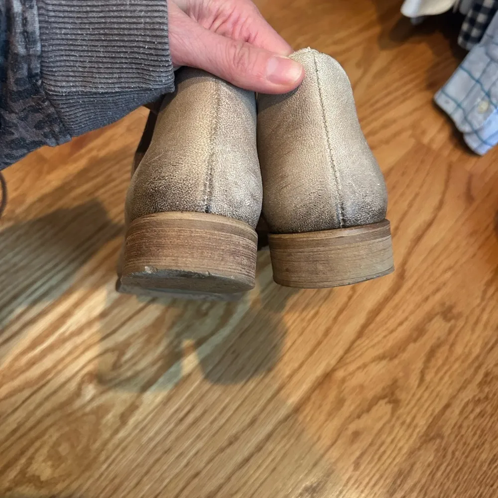 Almond toe Ankle Boots Tan Size 7.5 - Image 3