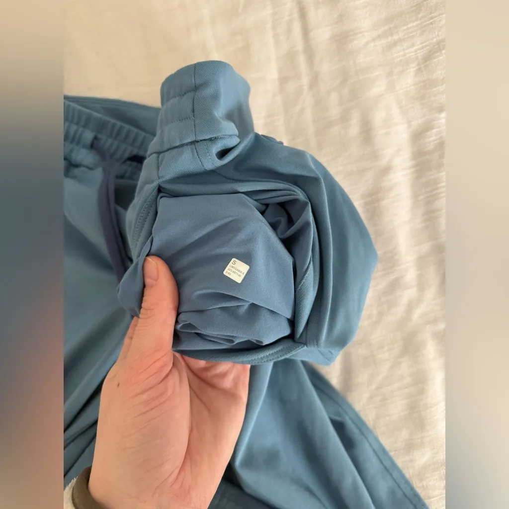 Lululemon  On The Fly Wide Leg Pants Blue Size Small - Image 4