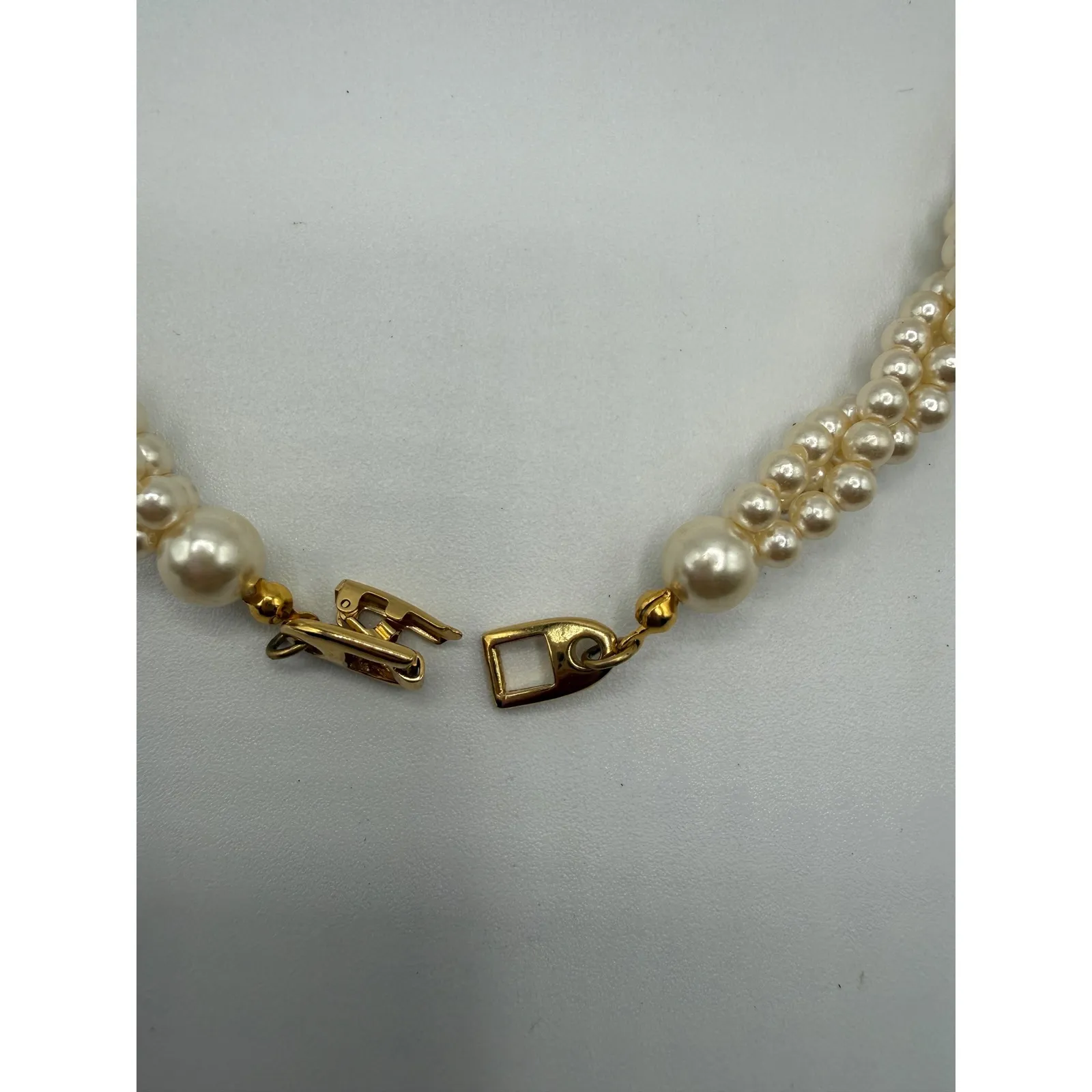 VTG Napier Women Double Faux Elegant Pearl and Gold Beaded Necklace Quiet Luxury White - Image 3