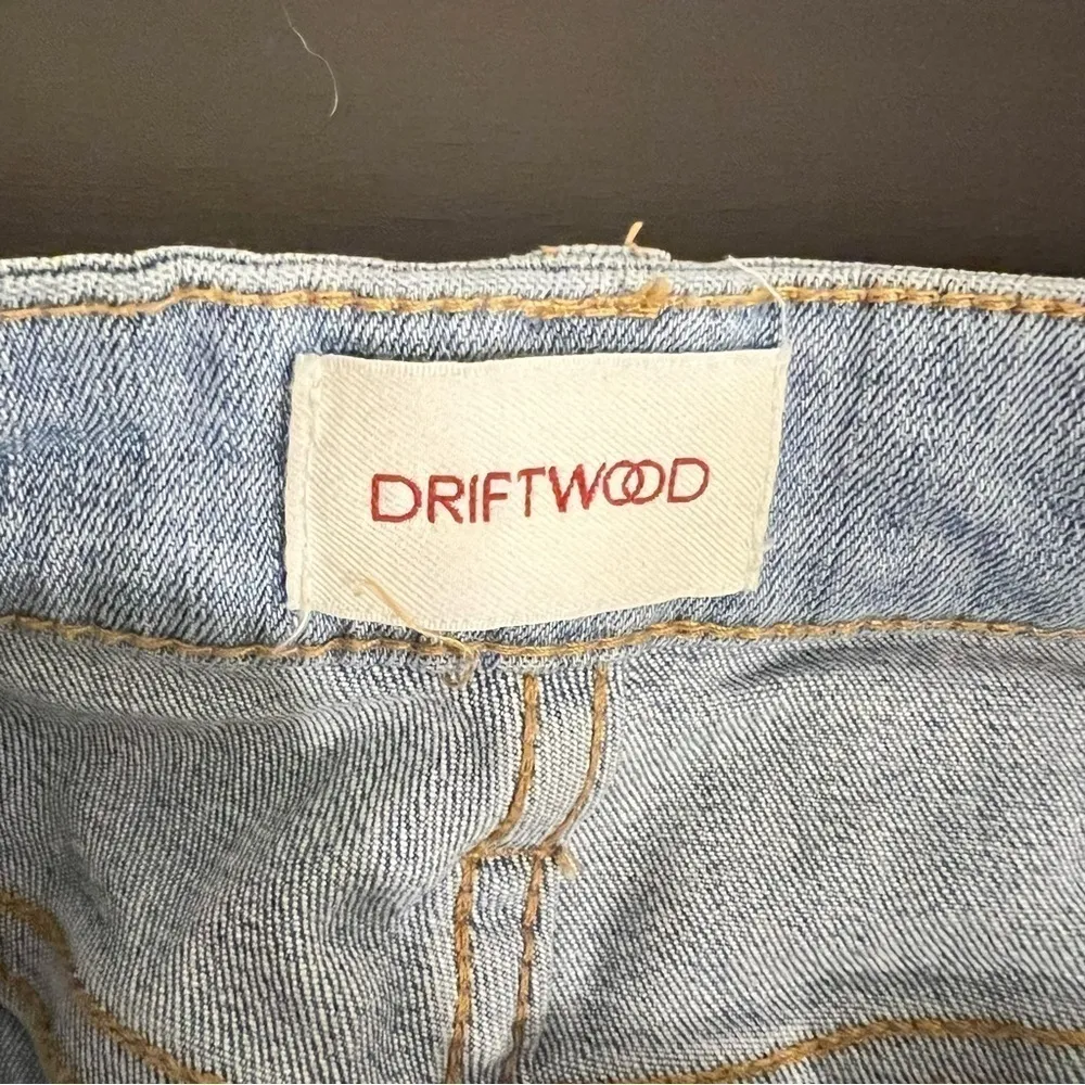 Driftwood Colorblock highrise jeans shorts, frilled hem, size 25 - Image 5