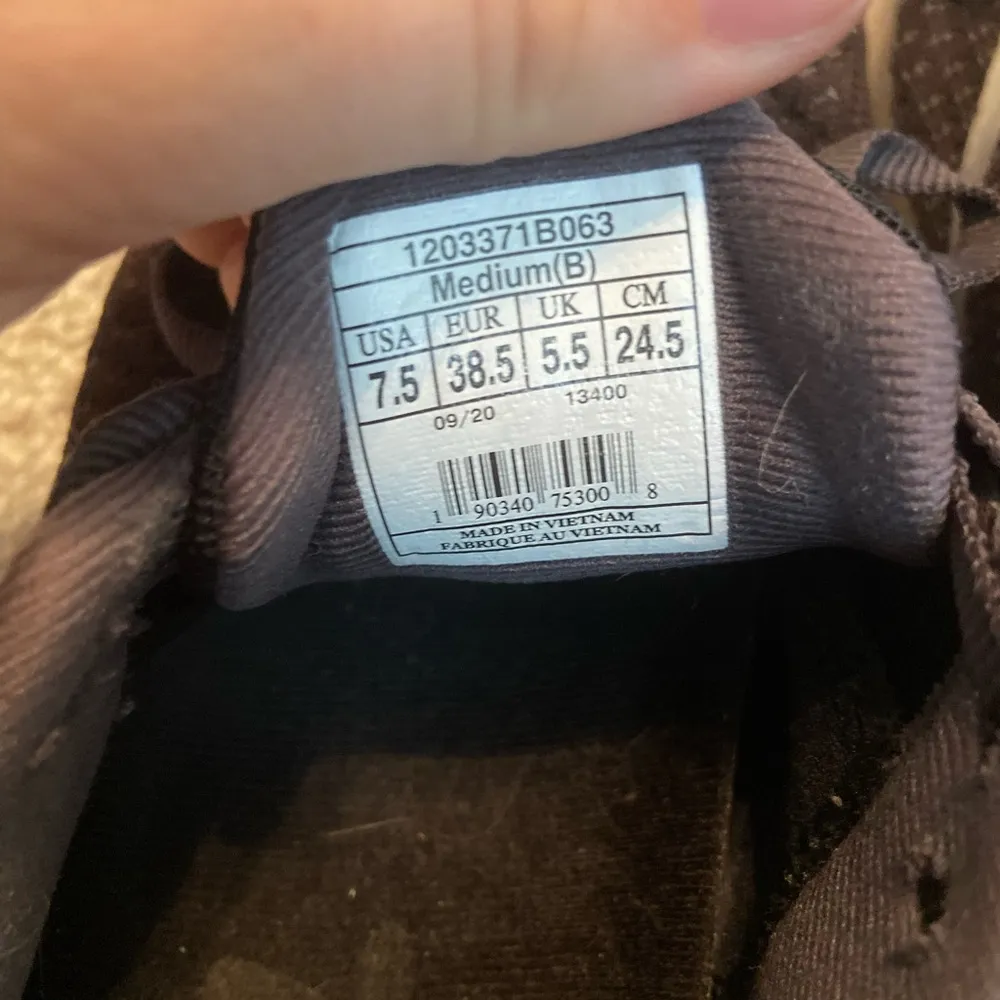 Brooks, revel 4 size 7 1/2 black well loved - Image 3