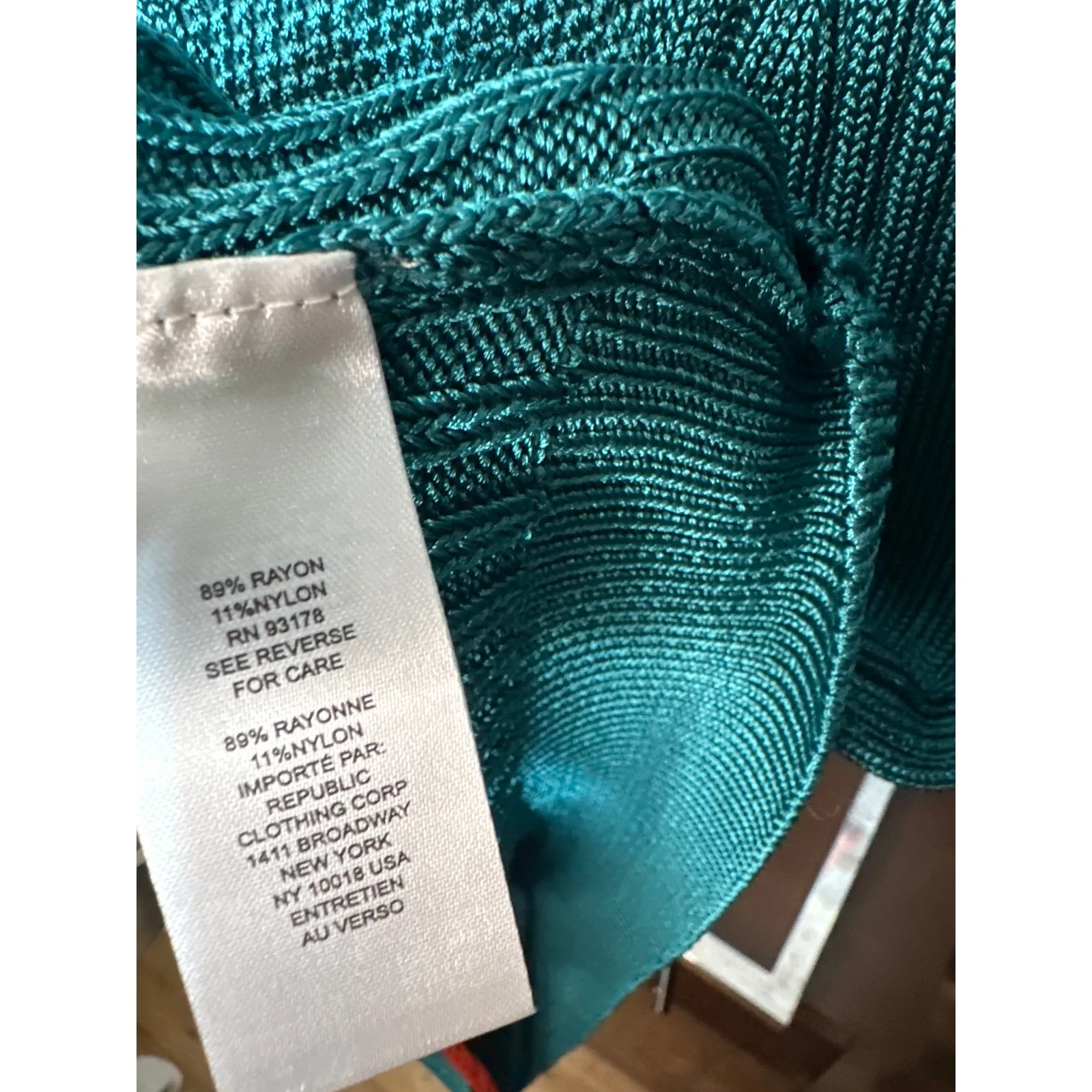 Elie Tahari Knit Cap Sleeve sweater - Image 5