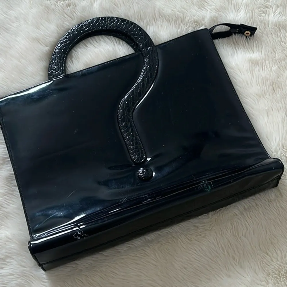 Large Black Vinyl Handbag - Image 2