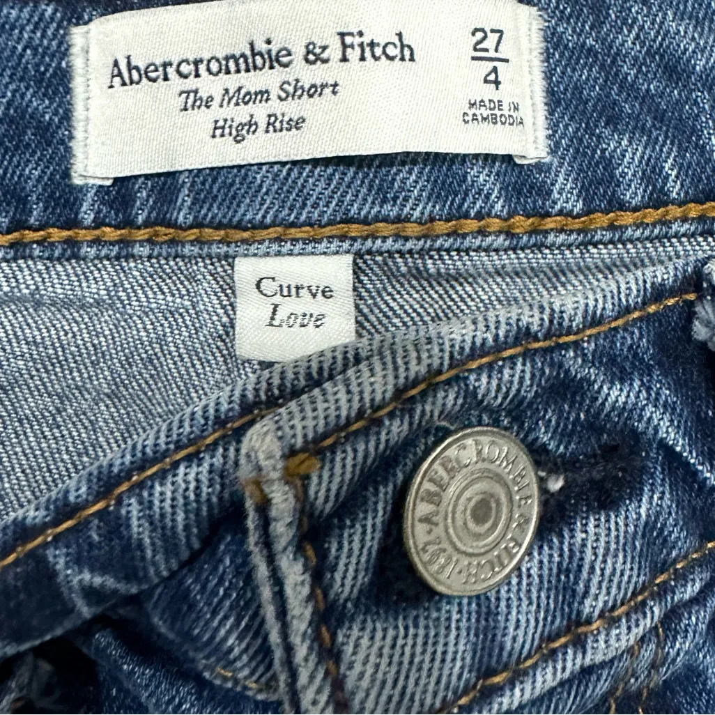 Abercrombie & Fitch High-Rise Curve Love The Mom Short Size 27-4 - Image 3