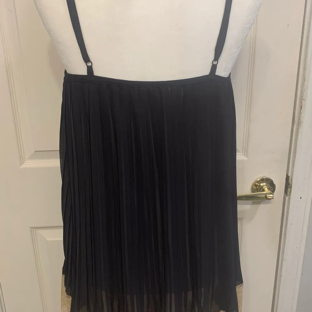 Victoria’s Secret Black Pleated Sheer Babydoll Small Teddy.                2071 - Image 6