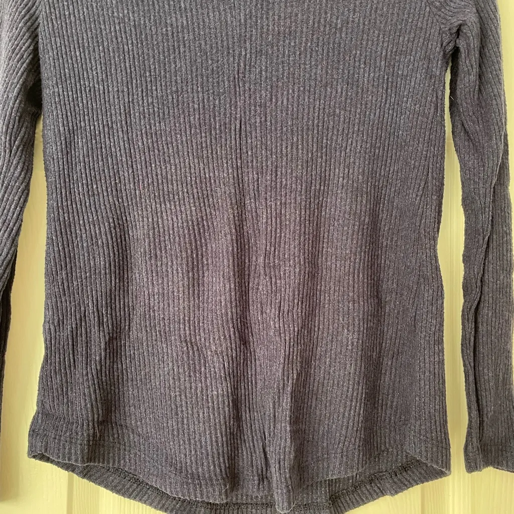 Old Navy Waffle Knit long sleeve tee navy blue - Image 6