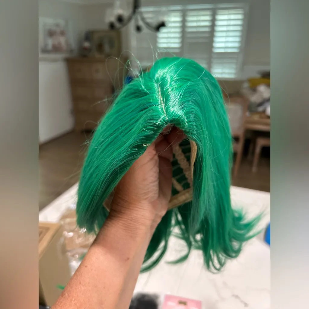 NEW Green Bob Wig Cosplay Costume Halloween Synthetic Hair - Image 4
