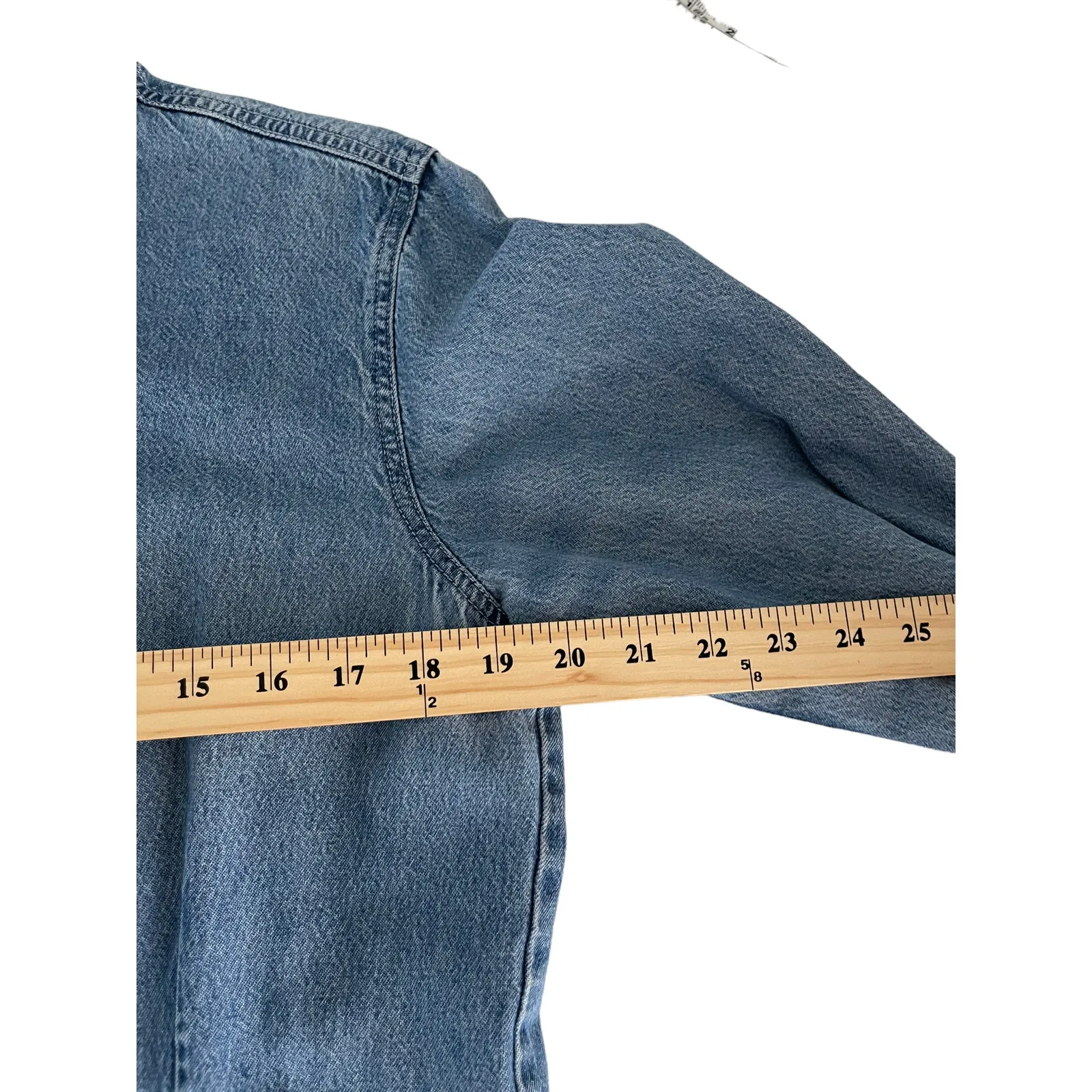 Stuido West Vintage 90s Size Medium Emboridered Floral Denim Button Up Shirt - Image 7