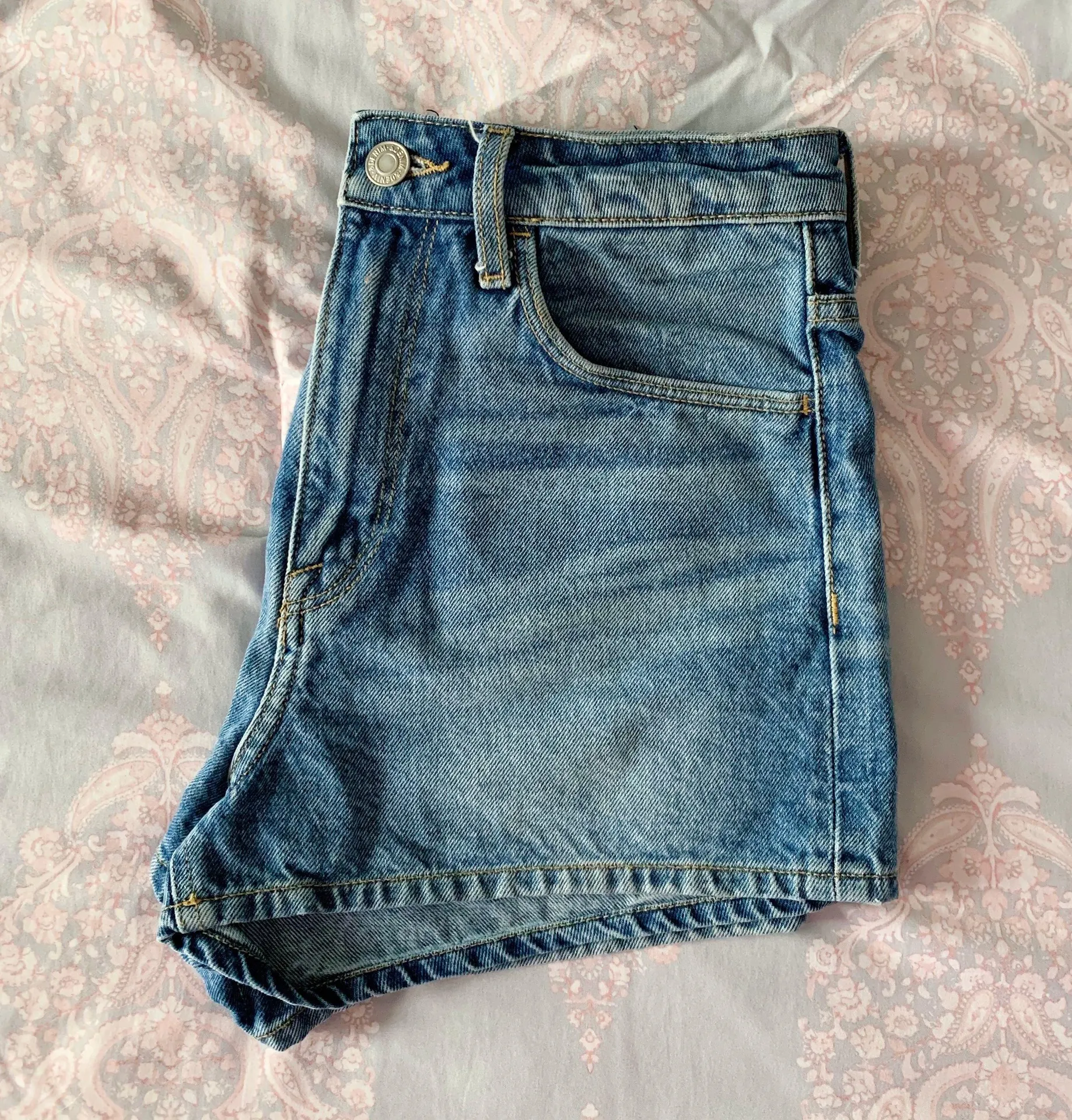 High Wasted Denim Shorts Size 4 - Image 3
